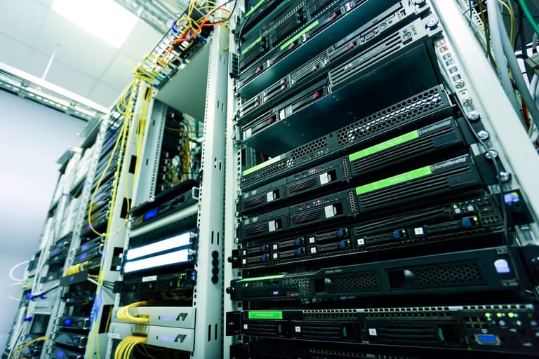 Sensor Celexa Pro: servers in a data centre aisle